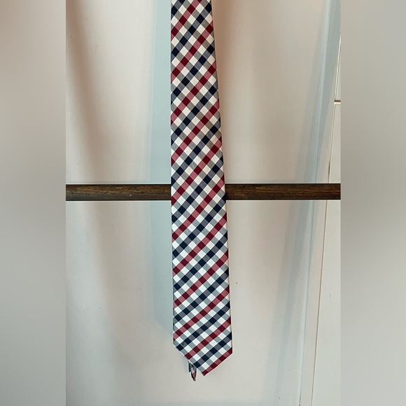 New without tags (never worn) Charles Tyrwhitt Red, White and Blue Gingham tie - Picture 3 of 3